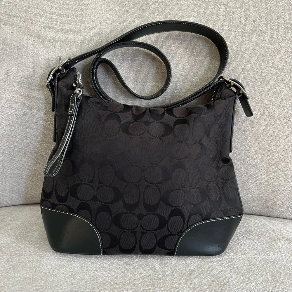 VTG Coach Black Canvas Signature Monogram Crossbody Bag White Stitching K2K-6347 - Picture 1 of 15